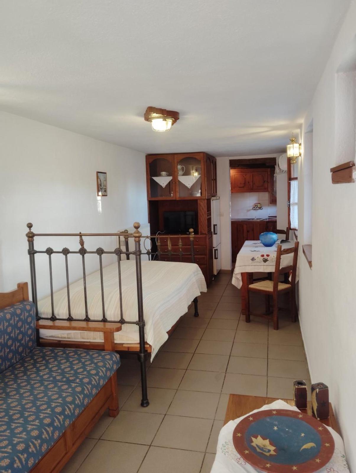 Guesthouse Apanemia Áfiszosz Kültér fotó